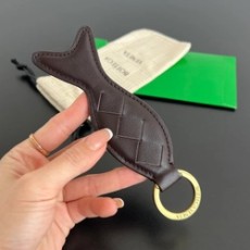 보테가 베네타 피쉬 키 링 제니스